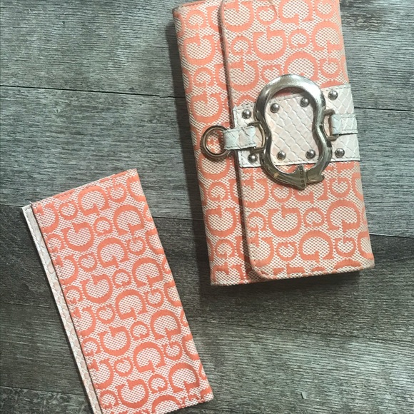 GUESS Wallet & Bifold Matching Set - Picture 3 of 4